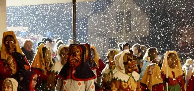 Liebe Freunde und Kunden, am Rosenmontag und Faschingsdienstag bleibt unser Geschäft geschlossen. Wir wünschen a scheena Fasnet! Das Pflüger/Mayer – Team